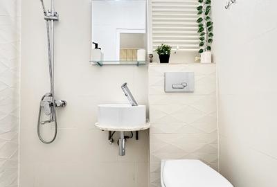 Arena Nationala/ Bd. Basarabia garsoniera mobilata si utilata. Centrala proprie - 10