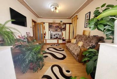 Apartament 3 camere Zona Orizont, etaj 3/4 - 3