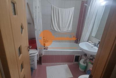 Apartament cu 3 camere decomandat în Crângași - 9