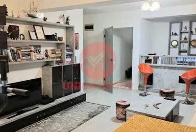 Casă cu 10 camere cu Teren 394 Mp în Central - 5