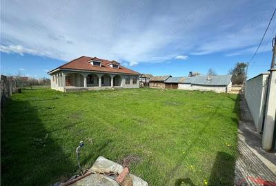 Casă cu Canalizare în Hângulești - 16