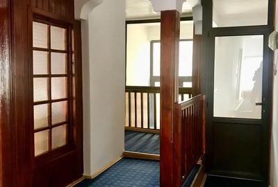 Casă cu 3 camere în Central - 4