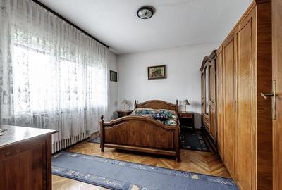 Casă din cărămidă cu 8 camere – zonă liniștită, LIPOVA - 7