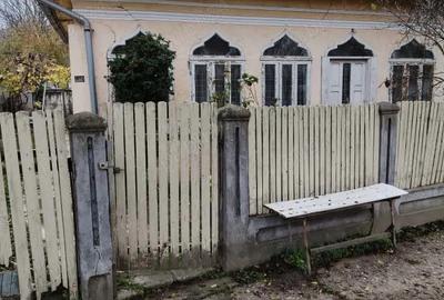 Casa batraneasca de vanzare - 7