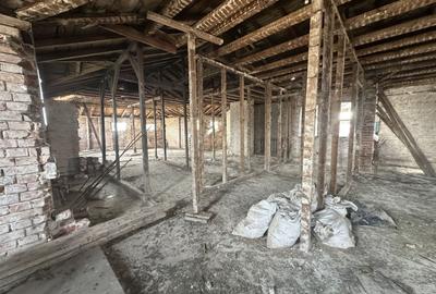 Casă cu 20 camere cu Canalizare în Foișorul de Foc - 15