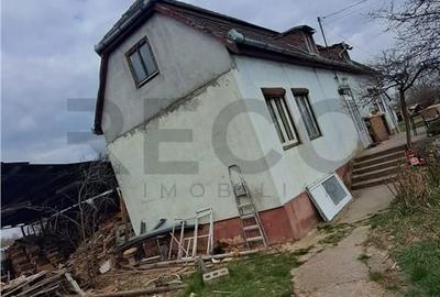 Casă cu 2 camere cu Teren 1000 Mp în Cefa - 1