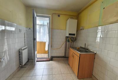 Apartament 3 camere, 61mp, zona Hurmuzachi, Radauti - 4