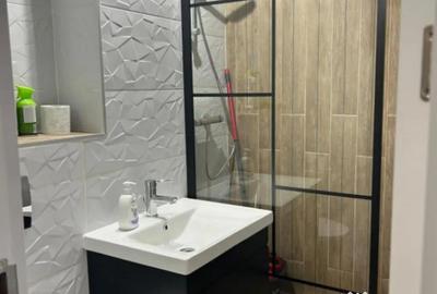 Apartament cu 2 camere decomandat în City Park Mall