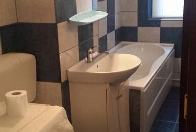 Garsonieră decomandată în Galata