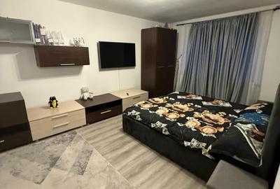 Garsonieră decomandată, mobilată în Rovine