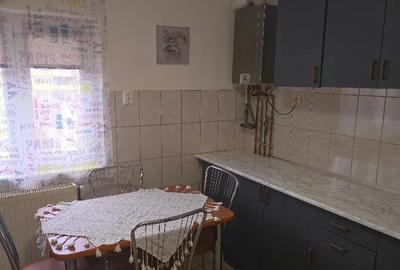 Apartament cu 2 camere decomandat în 22 Decembrie - 12