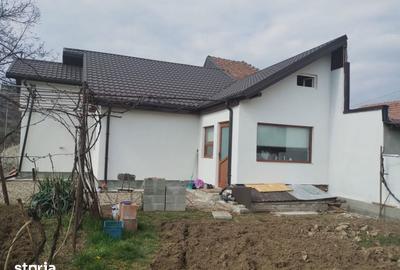 Casă cu 2 camere cu Teren 1100 Mp în Oituz - 5