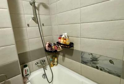 Garsoniera mobilata-utilata modern,Tractorul -Coresi,81500 Euro Garsoniera mobilata-utilata modern,Tractorul -Coresi,81500 Euro - 3