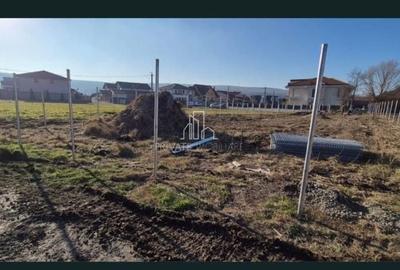 Teren Construcții intravilan de 812 mp, în Corunca - 2