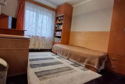 Vand apartament cu 4 cam. - 4