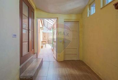 Casă cu 3 camere cu Teren 112 Mp în Schei - 8