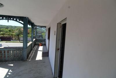 Casă cu teren 2122 m²,  utilități gaze+apă, Godinești - 5