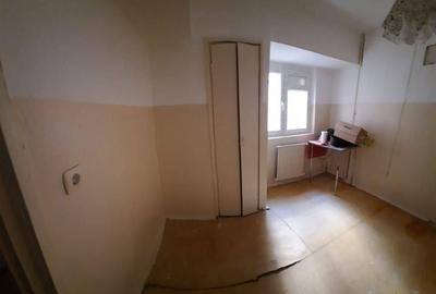 Apartament cu 3 camere decomandat în Drumul Taberei - 6