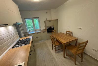 Apartament cu 4 camere decomandat în Vlădeasa - 9