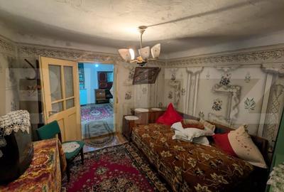 Bucsani 80mp, teren 2540mp casa de renovat - 8