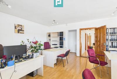 Casă individuală cu 10 camere cu Canalizare în Torontalului - 17