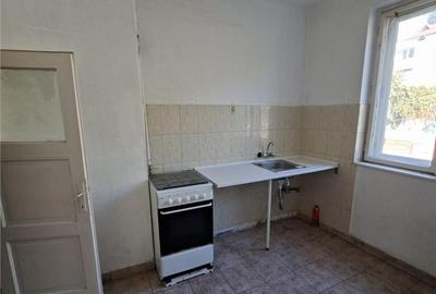 Apartament cu 2 camere, nemobilat - 8