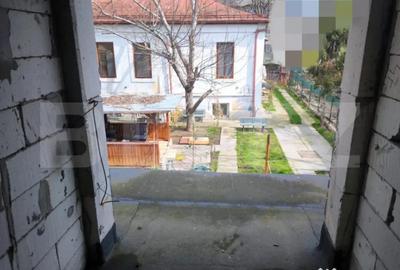 Casă cu 5 camere cu Teren 585 Mp în George Enescu - 14