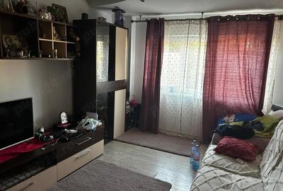 2 camere Eercitiu etaj2 54mp bloc1987 82000euro - 2