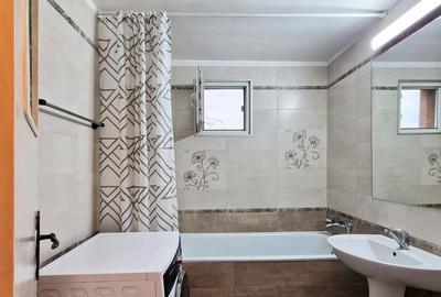 Apartament cu 3 camere decomandat în Sebastian