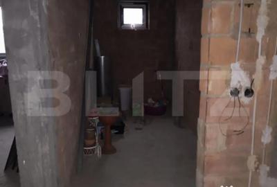 Casă cu 7 camere cu Teren 1600 Mp în Bâra - 11