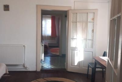 Casă individuală cu 2 camere cu Canalizare în Central - 6