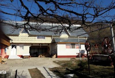 Casă cu 4 camere în Plopu - 5