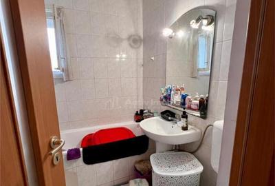 3 camere de - Tatarasi - etajul 3 - 1