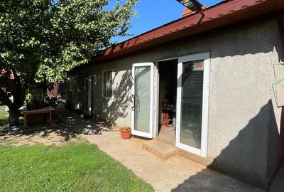Refugiul Tău Verde: Casă Spațioasă cu Livadă, Anexe și Panouri Solare - 6