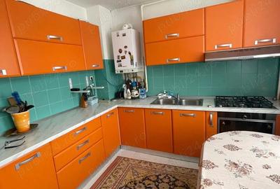 Apartament cu 3 camere semidecomandat în Central - 5