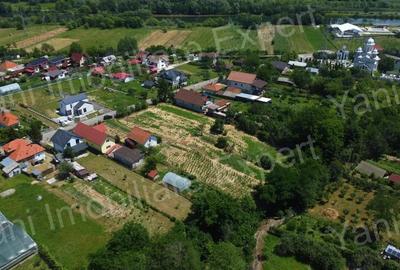 Teren de 2809 mp, în Central - 1