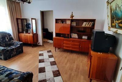 Apartament cu 3 camere semidecomandat în Micro 5 - 7