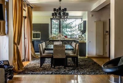 Casă individuală cu 12 camere cu Canalizare în Iancu Nicolae