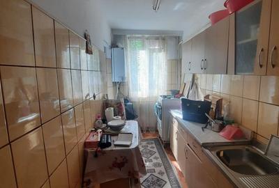 Apartament cu 3 camere semidecomandat, mobilat în Dărmănești - 4