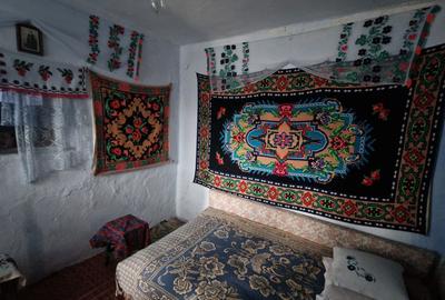 Casă cu 3 camere cu Teren 2185 Mp în Stoicănești