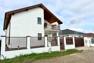 Casa individuala cu 4 camere, 2 terase, 189mp, 2 balcoane, 448 mp teren - 7