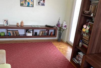 Casă cu 6 camere cu Teren 2000 Mp în Brad - 2