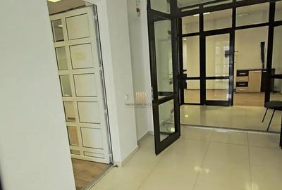 Spațiu comercial, de 180 mp, în Central - 18