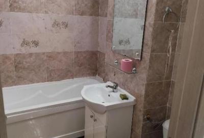Apartament cu 2 camere decomandat în Km 5 - 1