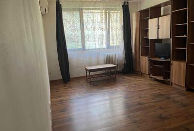 Garsonieră decomandată în Politehnica - 1