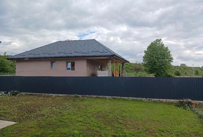 Casă cu Teren 850 Mp în Vad - 1