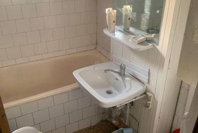 Apartament cu 3 camere decomandat, mobilat în Nicolina - 7