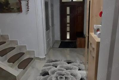 Casă cu 4 camere cu Teren 300 Mp în Central - 8