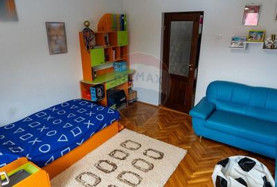 Casă cu 5 camere cu Teren 496 Mp în Periferie - 5