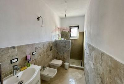 Casă individuală cu 5 camere cu Canalizare în Sud - 11